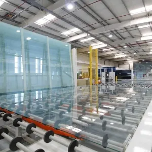 المساهم الرئيسي في الشرق الأوسط لصناعة الزجاج يتقدم بعرض شراء إجباري
