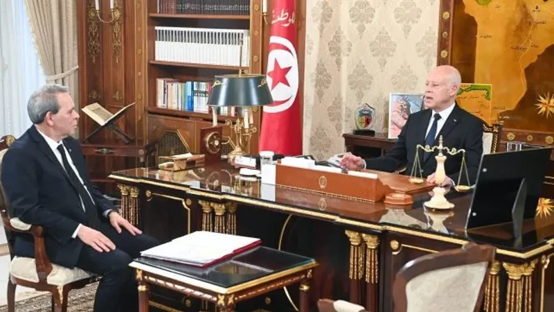 قيس سعيّد : الشعب التونسي ينتظر ثورة تشريعية في كل المجالات