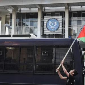 إجراءات أمنية إسرائيلية مشددة: إغلاق مؤقت لبعثات إسرائيلية حول العالم