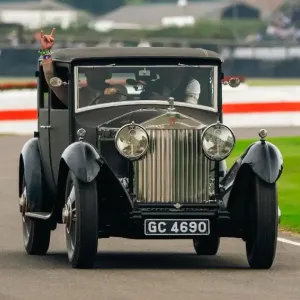 جيسون موموا يحول رولز رويس طراز 1929 إلى سيارة كهربائية