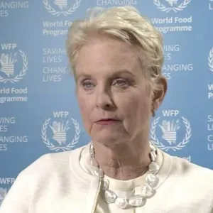 أكدت سيندي ماكين المديرة التنفيذية لبرنامج الأغذية العالمي التابع للأمم المتحدة، أن شمال قطاع #غزة يعاني من وجود مجاعة شاملة، مشيرة إلى أنها تنتقل نحو...