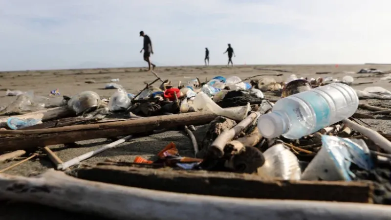 علامات تجارية عالمية الأكثر تسببا في التلوث البلاستيكي