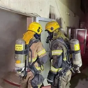 «الإطفاء» تُسيطر على حريق عمارة بالسالمية.. دون إصابات