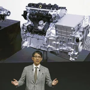 شركات السيارات اليابانية لا تزال تراهن على محركات الاحتراق الداخلي الجديدة