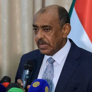 إعفاء وزير الخارجية السوداني... خطوة لإبعاد «الإخوان» أم صراع قوى؟