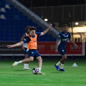 الهلال يفتح صفحة الاعداد للكلاسيكو امام الاتحاد