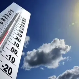تصل لـ 48.. "الأرصاد" يتوقع ارتفاع الحرارة على 5 مناطق بينها الرياض