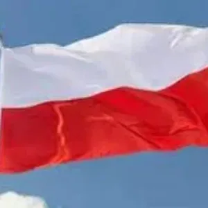 رئيس الوزراء البولندي يطلب أموالا أوروبية لتحصين الحدود الشرقية وينفى وجود خطة لزرع الألغام