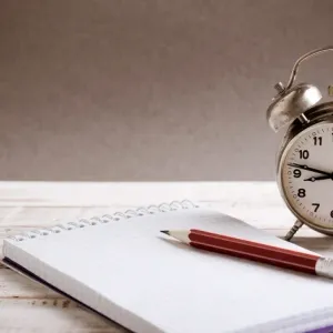 6 خطوات تساعدك على تنظيم وقتك في موسم الامتحانات.. «حدد أولوياتك»
