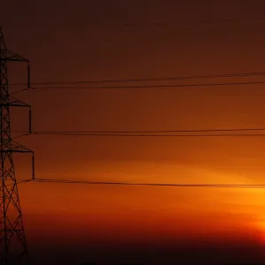 مصر.. استعدادات لرفع أسعار الكهرباء