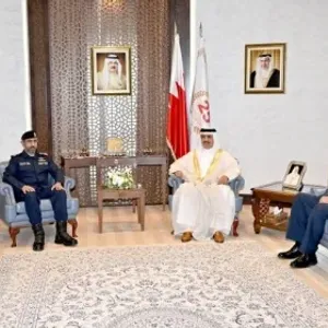 وزير الداخلية يؤكد على تعزيز مجالات التعاون الأمني وتبادل الخبرات مع الكويت