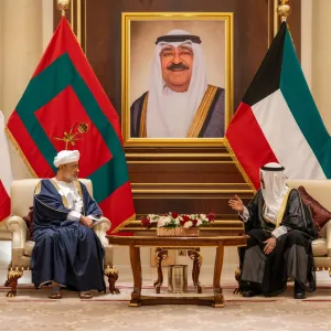 تكريماً لجلالة السلطان المعظم.. أمير الكويت يقيم مأدبة عشاء رسمية