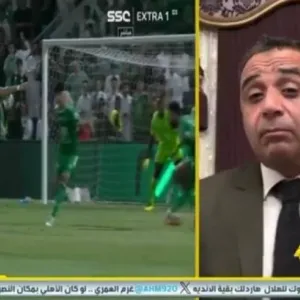 بالفيديو.. سمير عثمان يحسم الجدل بشأن صحة هدف فوز الأهلي على الشباب
