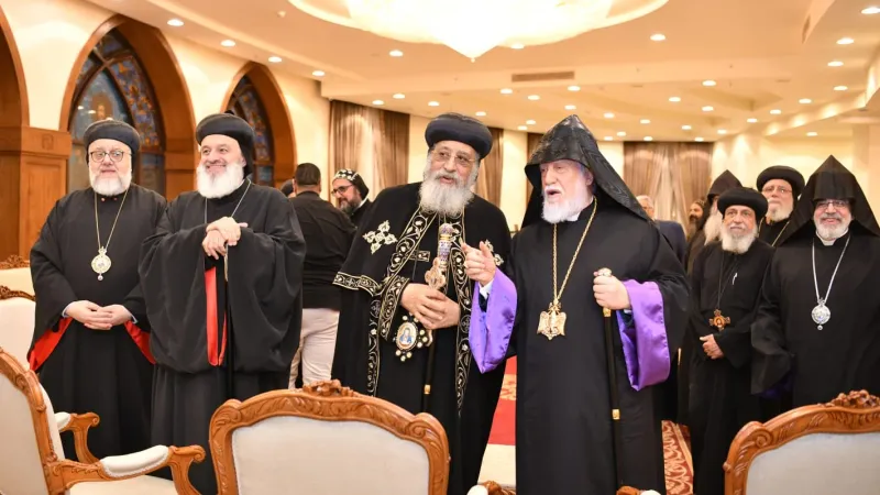 البابا تواضروس يستقبل رئيسي الكنيستين السريانية والأرمينية|صور