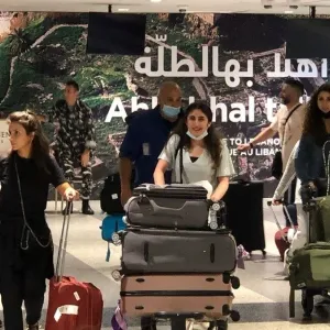 حركة نشطة في مطار بيروت بالرغم من التحذيرات... وتوقّعات بارتفاع أعداد المسافرين