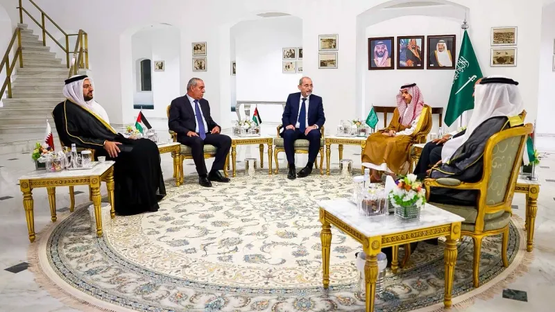 وزير الدولة بوزارة الخارجية يشارك في اجتماع وزاري تنسيقي ضم 6 دول عربية