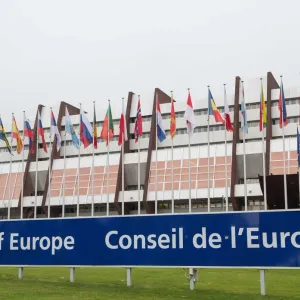 المحكمة الأوروبية لحقوق الإنسان تدين فرنسا بسبب "الحركيين الجزائريين"