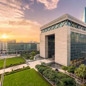 "دبي للخدمات المالية" و"الأوراق المالية في هونج كونج" تبحثان تعزيز التعاون