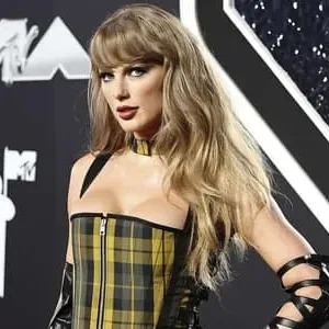 تايلور سويفت تتصدّر حفل VMAs بـ 7 جوائز