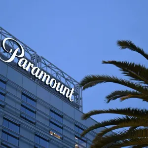 سهم شركة باراماونت يقفز أكثر من 13% بعد تلقيها عرض استحواذ قيمته 26 مليار دولار