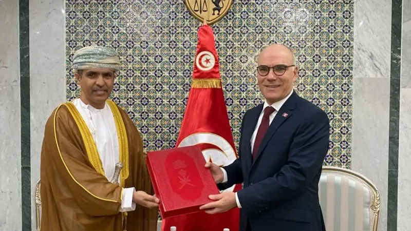 جلالة السلطان يبعث رسالة خطية للرئيس التونسي