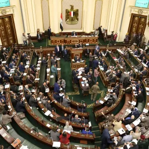 مصر.. البرلمان يقر أضخم موازنة بعجز يزيد عن 26 مليار دولار