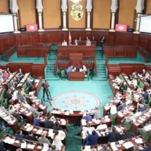 تونس : نواب يتذمّرون من تركيز البرلمان على مناقشة مشاريع القروض