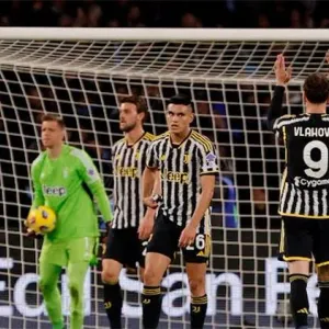 فيديو | يوفنتوس يواصل نزيف النقاط ويسقط بثنائية أمام نابولي في الدوري الإيطالي