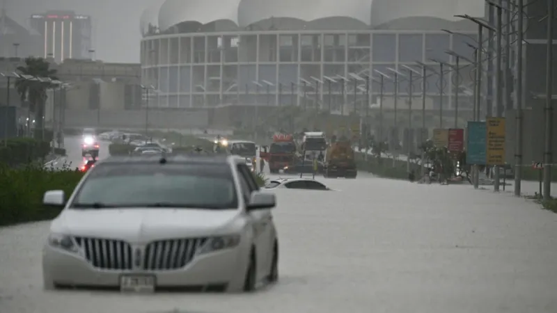 الإمارات تشهد أكبر كميات أمطار خلال الأعوام الـ 75‬‎ الماضية