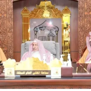 مفتي المملكة يشيد بجهود «الشؤون الدينية» الكبيرة لإثراء تجربة الزائرين والقاصدين للحرمين الشريفين