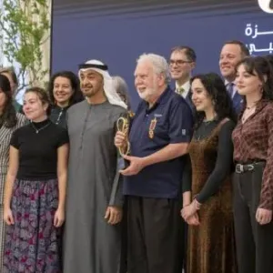 محمد بن زايد: تكريم الحاصلين على «جائزة أبوظبي» احتفاء بقيم العطاء والبذل والإيثار