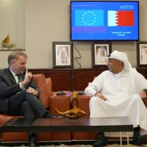 رئيس «الغرفة» والوزير المفوض رئيس قسم الشؤون التجارية الأوروبية يبحثان تأسيس غرفة التجارة الأوروبية في البحرين