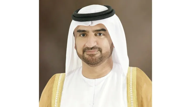 عبدالله بن سالم القاسمي يتفقد عودة الحركة الطبيعية في مطار الشارقة الدولي