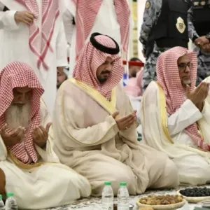أمير المدينة المنورة يلتقي بأئمة المسجد النبوي على مائدة الإفطار