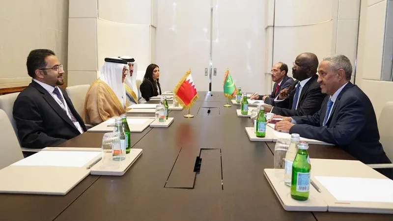 سعادة وزير الخارجية يجتمع مع وزير الشؤون الخارجية والتعاون والموريتانيين في الخارج بالجمهورية الإسلامية الموريتانية