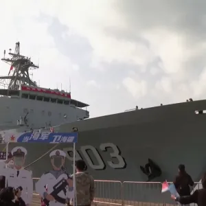 احتفالا بيوم البحرية الصين تفسح المجال أمام الجمهور ليستكشف بوارجها