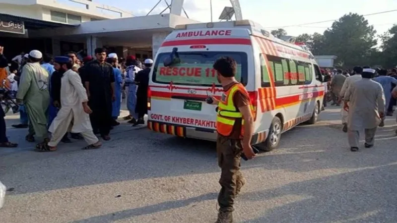 باكستان: قتلى جراء سقوط حافلة ركاب في حفرة