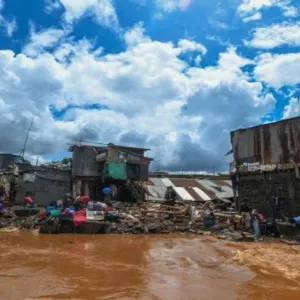 كينيا.. مقتل 45 شخصا جراء الفيضانات