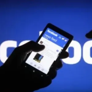 التونسي يمضي 67 ساعة شهريا على ''فيسبوك''