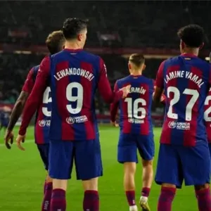 موندو: برشلونة يخطط لثورة دفاعية في الميركاتو الصيفي بـ10 لاعبين