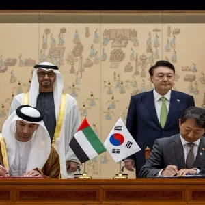 "نقطة تحول نوعية ومشاريع مستقبلية ضخمة".. الإمارات وكوريا الجنوبية توقعان عددا من الاتفاقيات