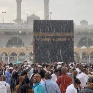 بالفيديو| أمطار مكة تلطف أجواء الحج