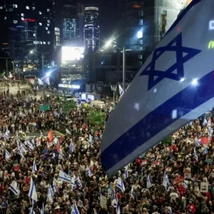 المتظاهرون يعودون إلى شوارع إسرائيل للمطالبة بإعادة الرهائن