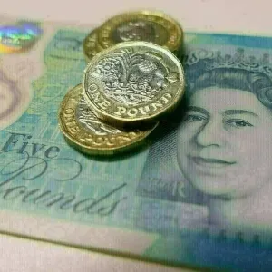التضخم البريطاني يتراجع دون 3% لأول مرة في ثلاث سنوات