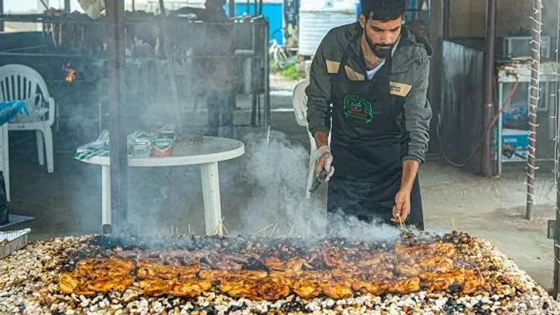 وجبات عُمانية تقليدية تجذب السياح بمحافظة ظفار