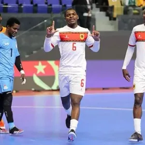 أنغولا يقصي المنتخب المصري ويتأهل لنهائي كأس إفريقيا