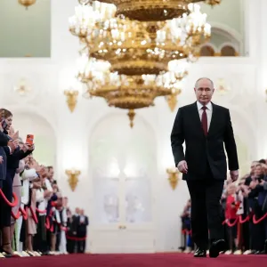 بوتين يؤدي اليمين لولاية خامسة في حكم روسيا: لا نرفض الحوار مع دول الغرب والخيار لهم