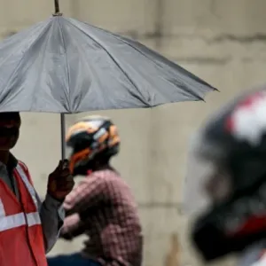 وفاة عامل في الهند متأثراً بموجة الطقس الحار