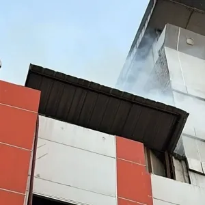 حريق في سطح فندق بكربلاء.. والدفاع المدني تكافح