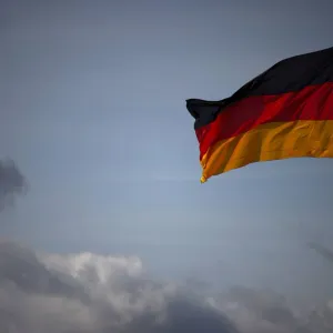 «المركزي الألماني» يحذر من التضخم المستمر وضغوط الأجور